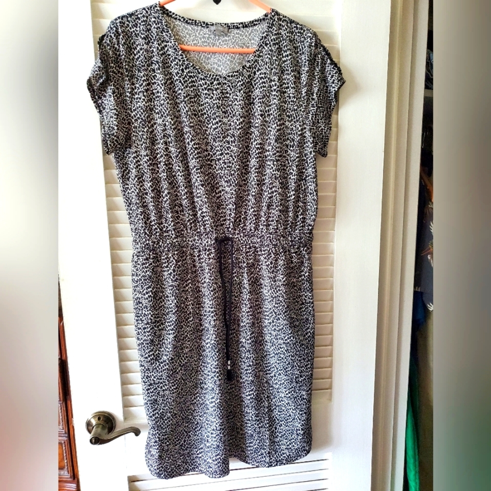 Talbots lightweight stretch dress abstract black animal print size large